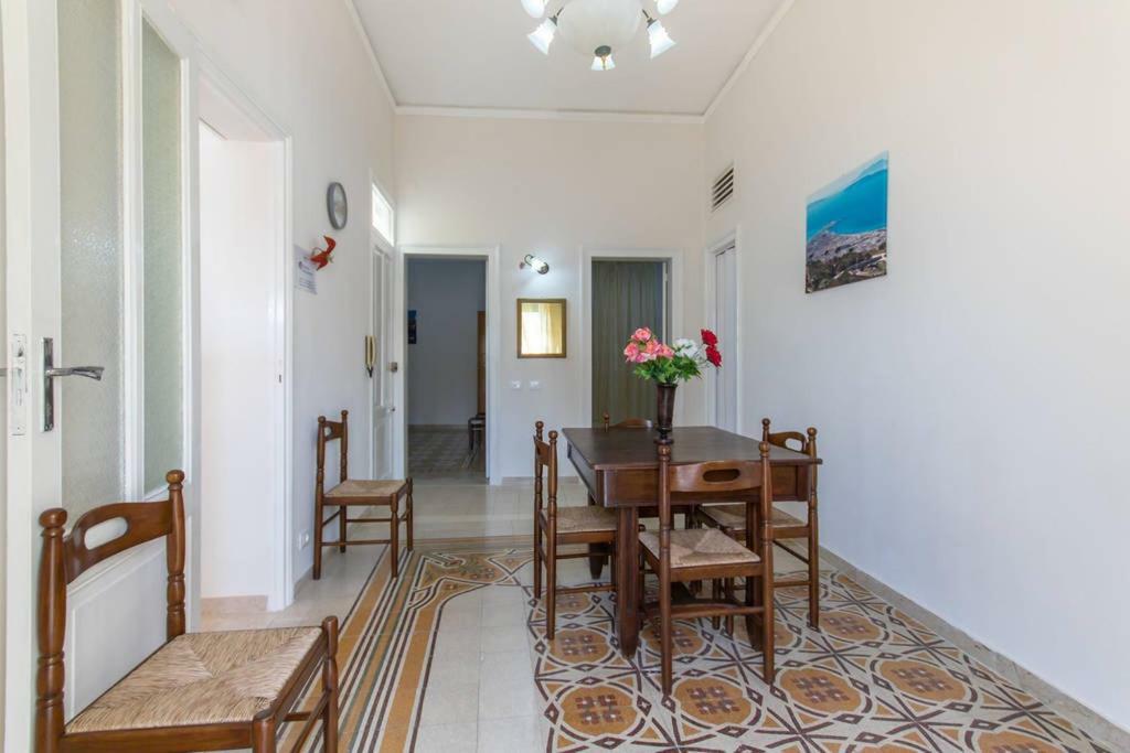 The Twins Rooms In Trapani 1 Exterior foto